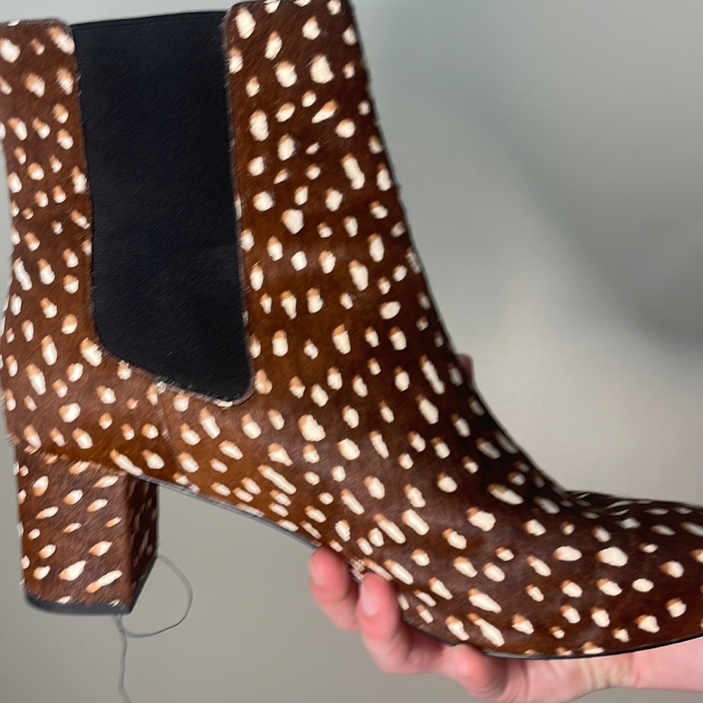 Worn but good condition pho deer Hyde boots size 11/12